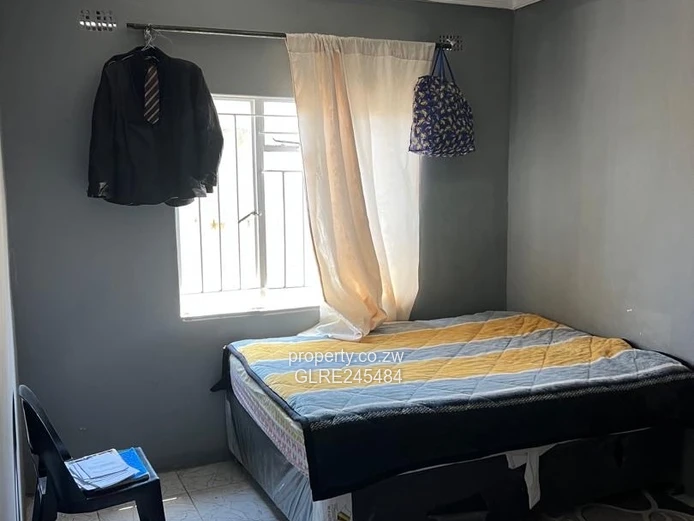 Paved, Walled 4-Bed Home with En-suite & Garden, Ruwa