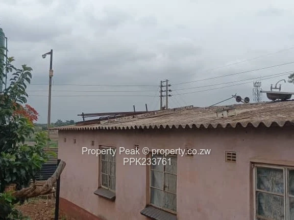 Kambuzuma section 4 house to sale