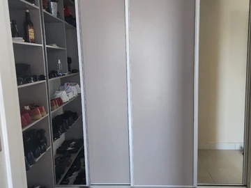 4 Bedroom Flat & Apartment