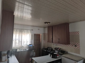 2 Bedroom Flat & Apartment