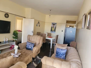 2 Bedroom Flat & Apartment