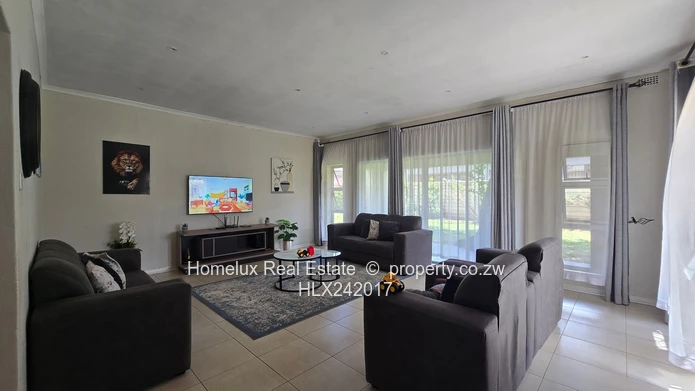 Charming Family Home for Sale in Pleasant Valley (700sqm) (Sole Mandate)