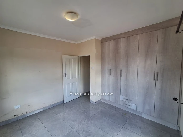 Cash Cow - Cluster Complex in Haig Park