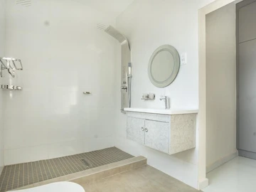 3 Bedroom Garden Flat