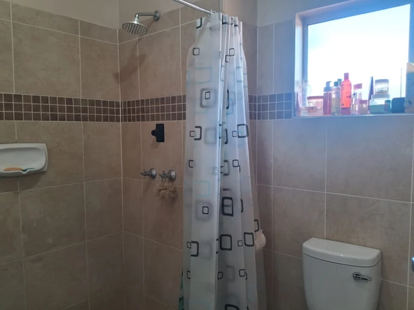 3 Bedroom Flat & Apartment