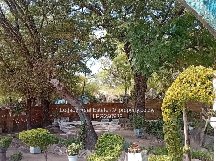 Gated 10.3ha Farm with Barn, Dam & Gravel Road - Marondera