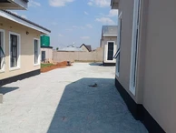 3 Bedroom Flat & Apartment