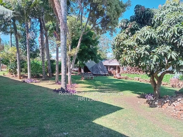 Family home ln 2100sqm on Hindhead 