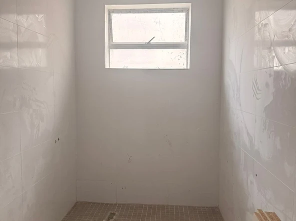 3 Bedroom Flat & Apartment