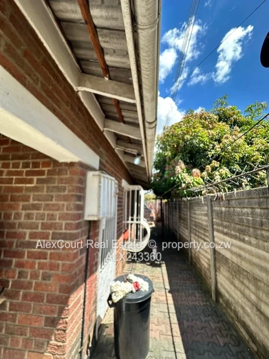 Well Kept and Spacious House in Zengeza! (Sole Mandate)