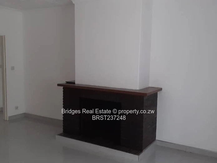 2 Bed Garden Flat in Avondale West (Sole Mandate)