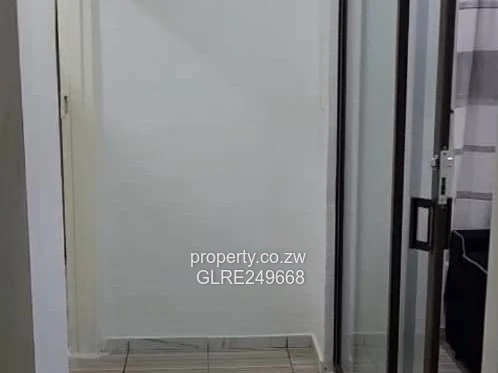 Spacious 3-Bed Marlborough Home with Borehole & Driveway