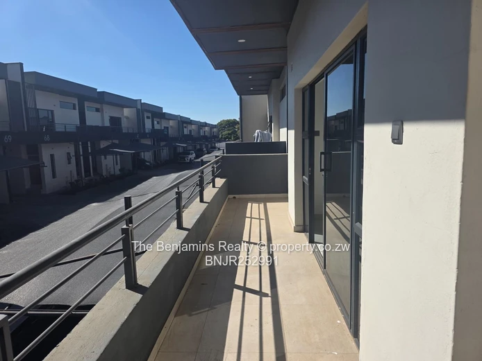 Four Bedroom Townhouse In Avondale