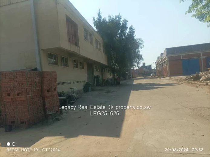 Willowvale 2.5ha Factory/Warehouse — Large Yard & Loading Bay (Sole Mandate)