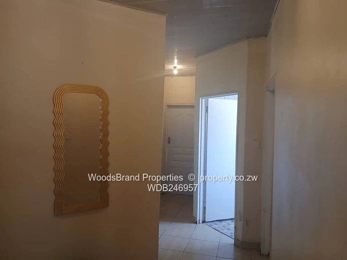 4-Bed Garden Flat in Marlborough — Borehole 
