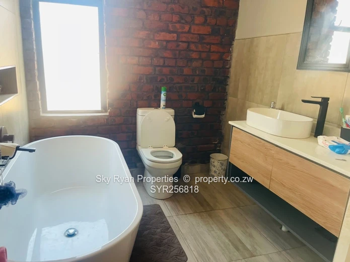 Greendale apartment for Sale