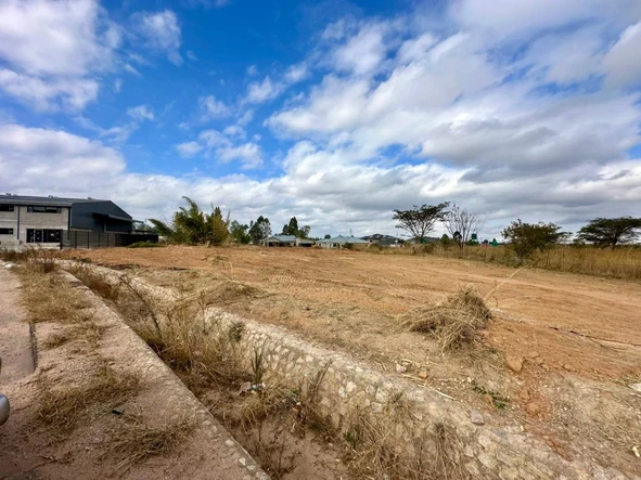 Commercial & Industrial Land