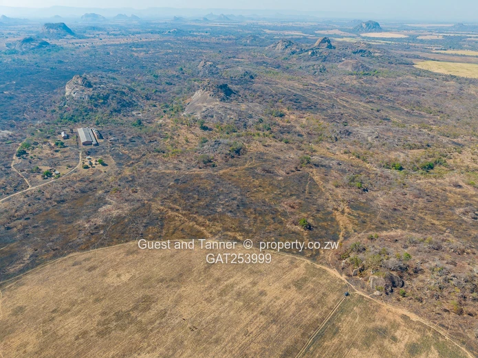 A Choice Of Two Farms - Banket / Rafingora