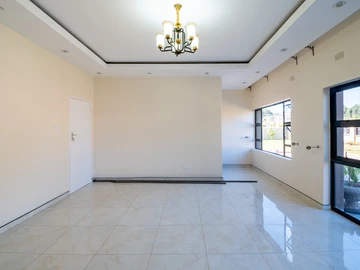 5 Bedroom Flat & Apartment