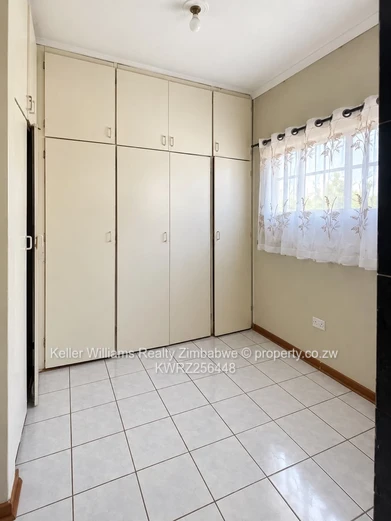 Spacious, split-level family home on scenic Manyonga Close, Glen Lorne (Sole Mandate)