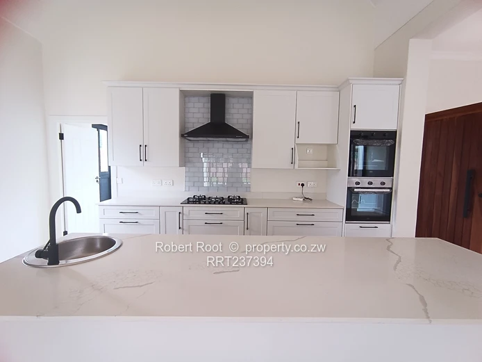 Neat 3 bedroomed Townhouse to rent in Borrowdale