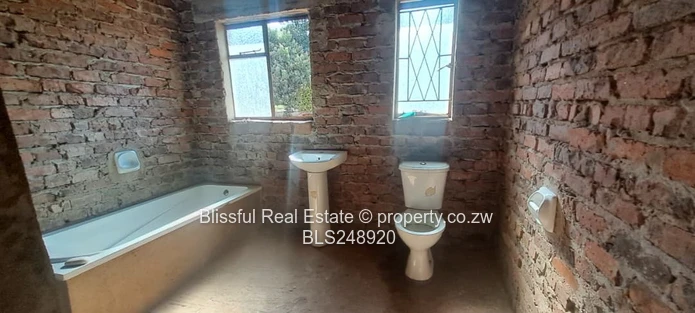 incomplete 5 bedroom house for sale in Tynwald 