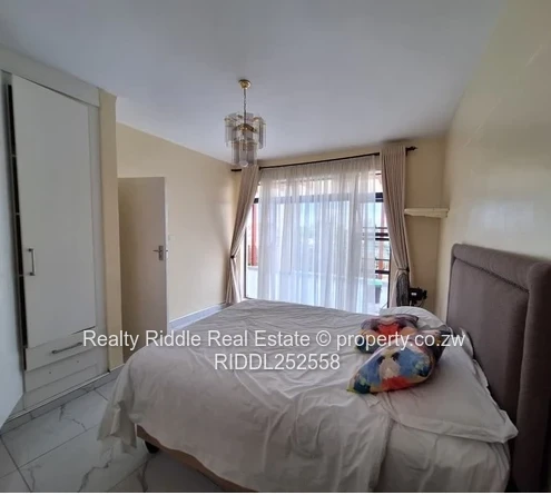 Avenues 2-Bed Flat with Private Terrace & Carport