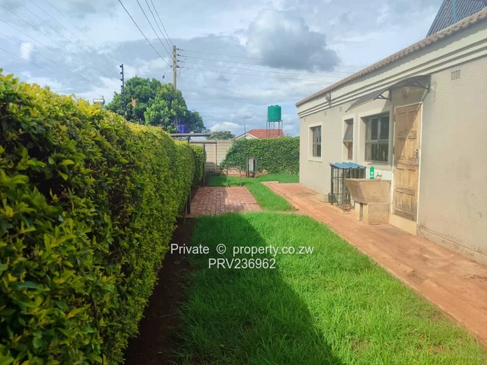 To let readily available 3 bed roomed cottage  