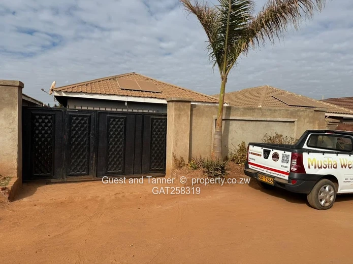 Cold Comfort - 4Br Family Home W/Borehole & 5Kva Solar