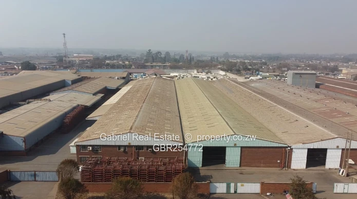 Conveniently located Warehouse & Factory along Glenagles road.