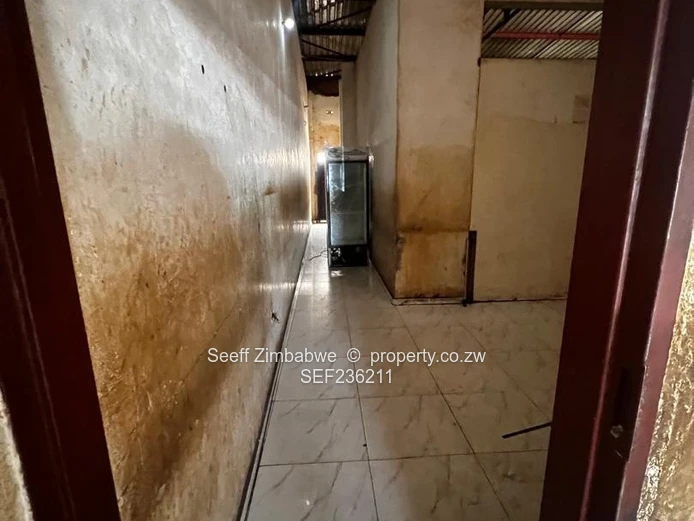 Spacious Shop to Let