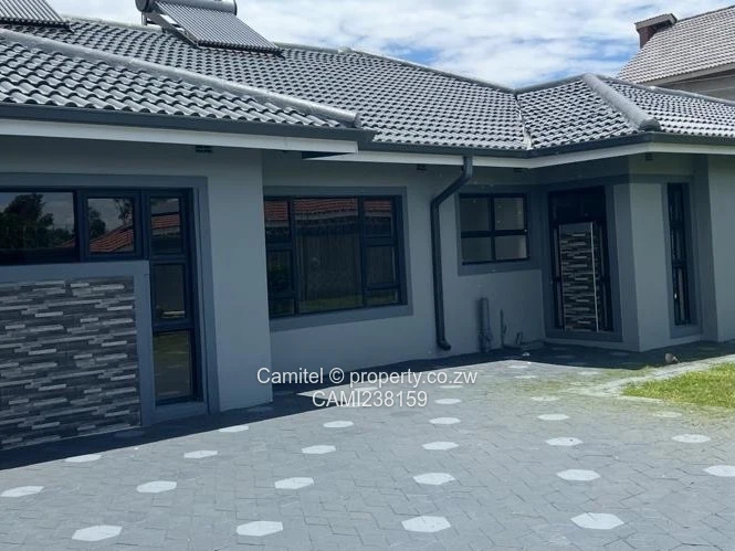 Highlands close to highland park brand new 4 bed main en-suite with prolific borehole 