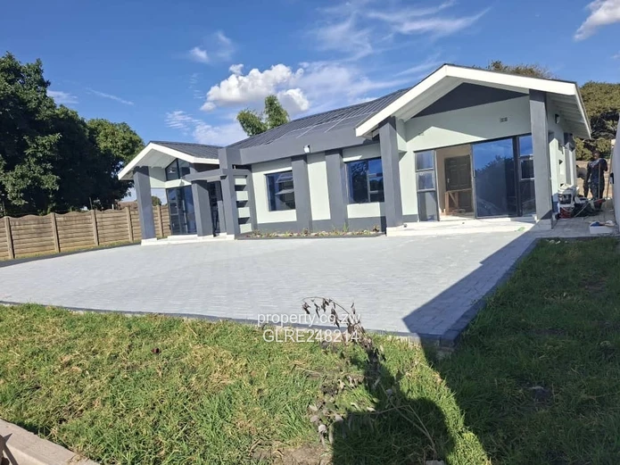 Modern 4-Bed Home with Borehole in Hatfield, Harare South