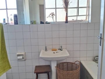 3 Bedroom Flat & Apartment