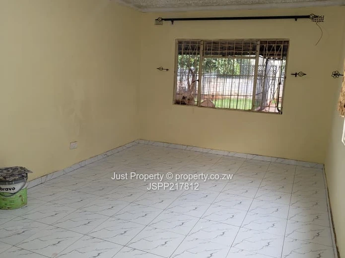 Specious 3-Bed Home With Garden & Carport : Warren Park 1 (Rental)