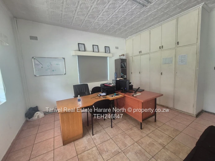 For Sale 330k *AVONDALE* Lanark Road off King George  3 Beds 2 baths Lounge Dining  Kitchen 1 bed co