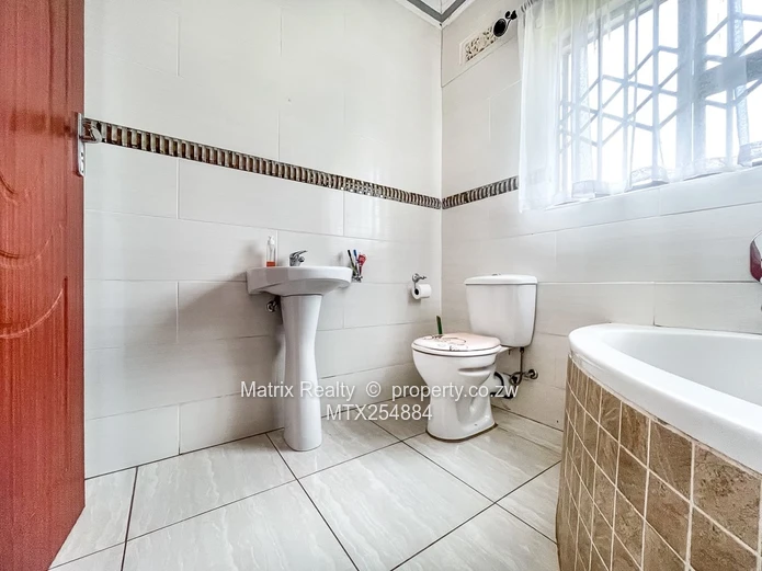 4 Bed Family Home for Sale in Westgate Area D