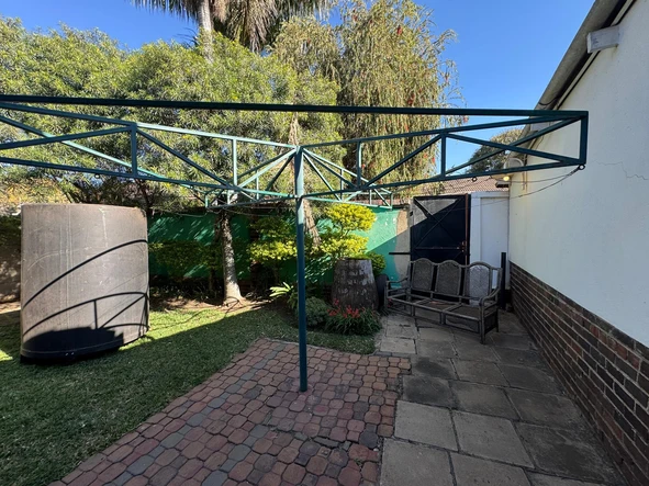 2 Bedroom Garden Flat