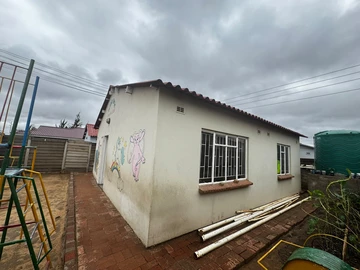 2 Bedroom House