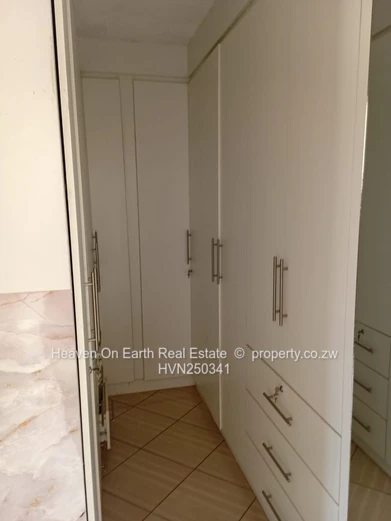 Double storey house and cottage to let  (Sole Mandate)