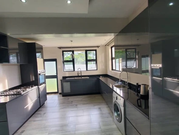 5 Bedroom House