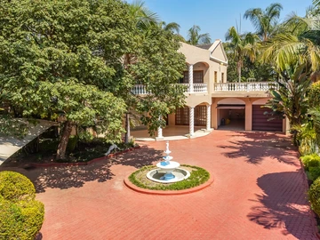 5 Bedroom House
