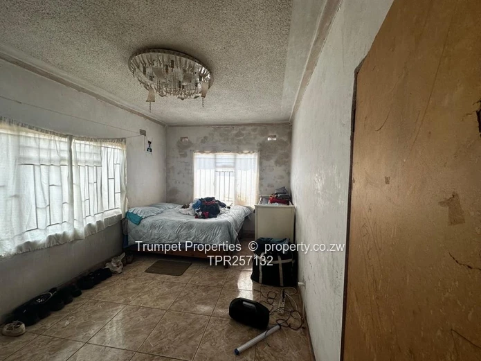 4-Bed recently rennovated Chitungwiza — Tiled & Verandah