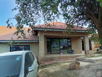 5 Bedroom House