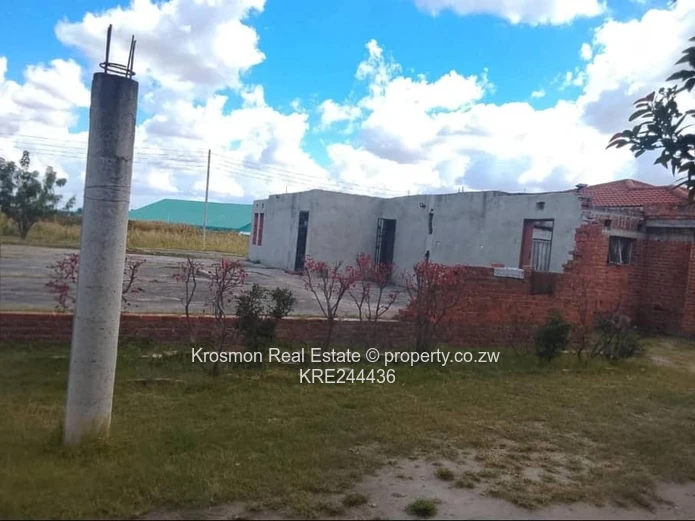 Chadcombe Townhouse Complex on 2,053 m² – 5 Bed, 5 Bath (Sole Mandate)