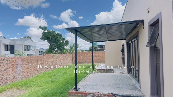 Newly built 4-Bed Arlington Townhouse - Bright Open Plan, Borehole