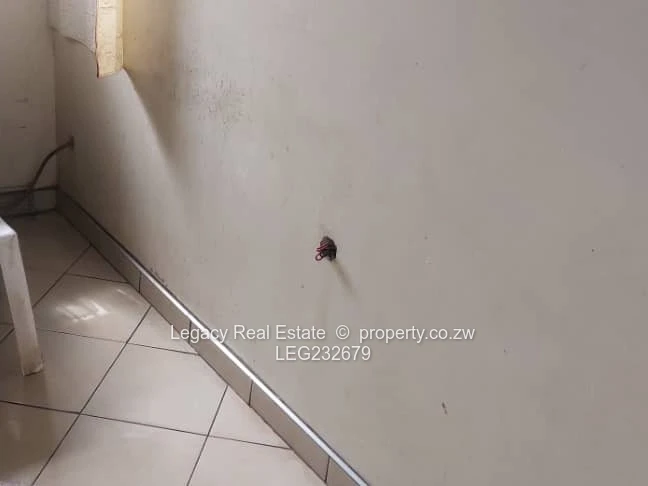 Secure and Comfortable Riverside Home in Glen View 1