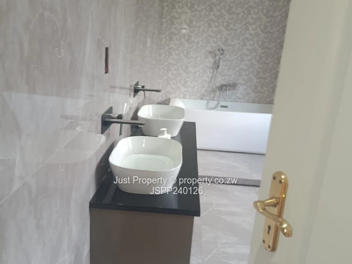 Ready to Move in Luxury Home