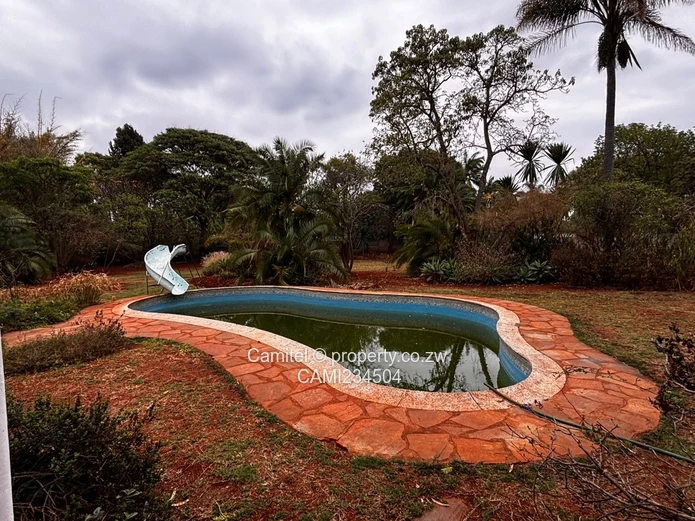 Greendale North house with six beds having 2 ensuite, swimming pool 