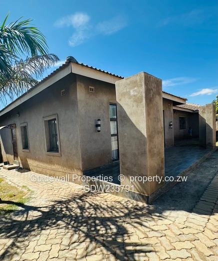  Spacious 3 bed house for sale in Warren Park